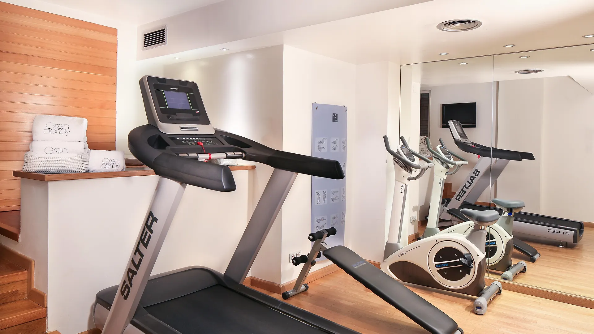 ברצלונה Hotel Gran Derby Suites, A Small Luxury Hotel Of The World