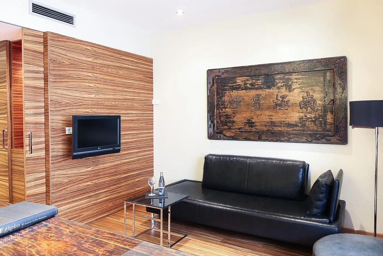****  ברצלונה Hotel Gran Derby Suites, A Small Luxury Hotel Of The World ספרד
